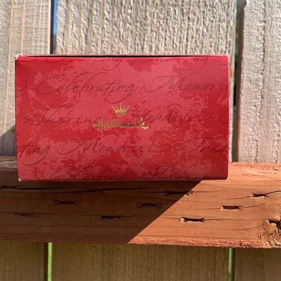 Hallmark Frosty Friends ornament 22 - Picture 12 of 13